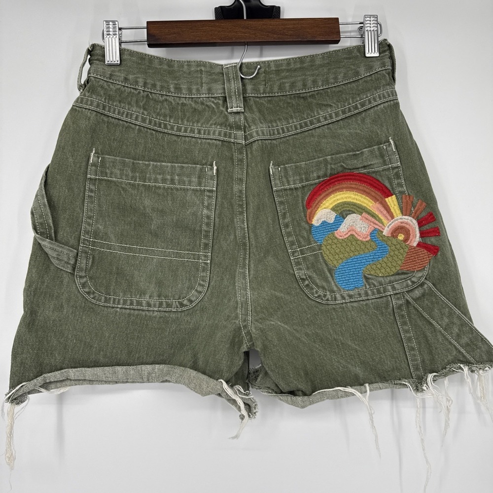 LF Markey High Waisted Carpenter Embroidered Shorts Size US 4‎ Distressed Green